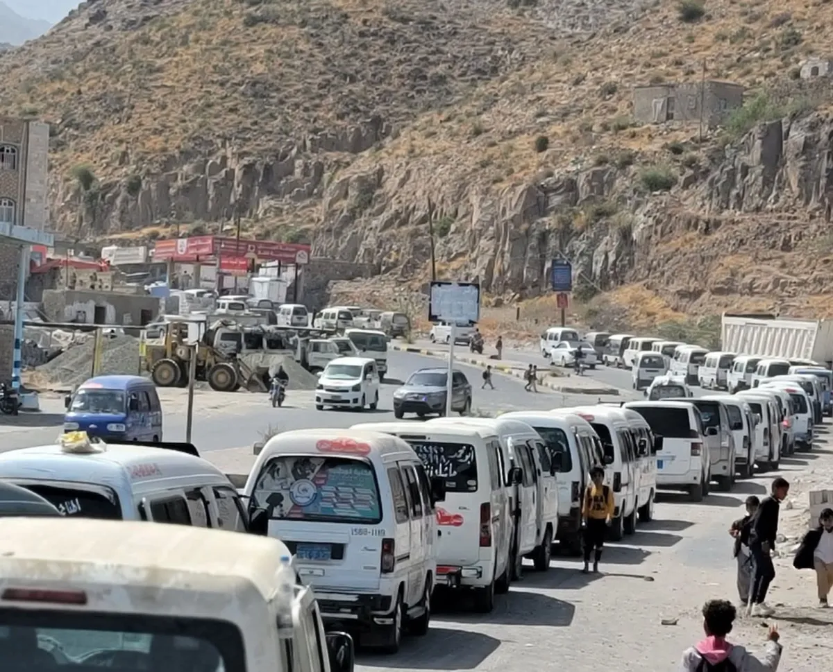 أزمة غاز خانقة في تعز.. طوابير تمتد لأيام ومطالبات بالتدخل العاجل