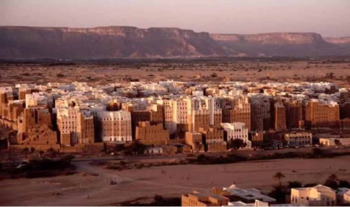 نقابة معلمي ساحل حضرموت تبدأ التصعيد للمطالبة بمستحقات متأخرة