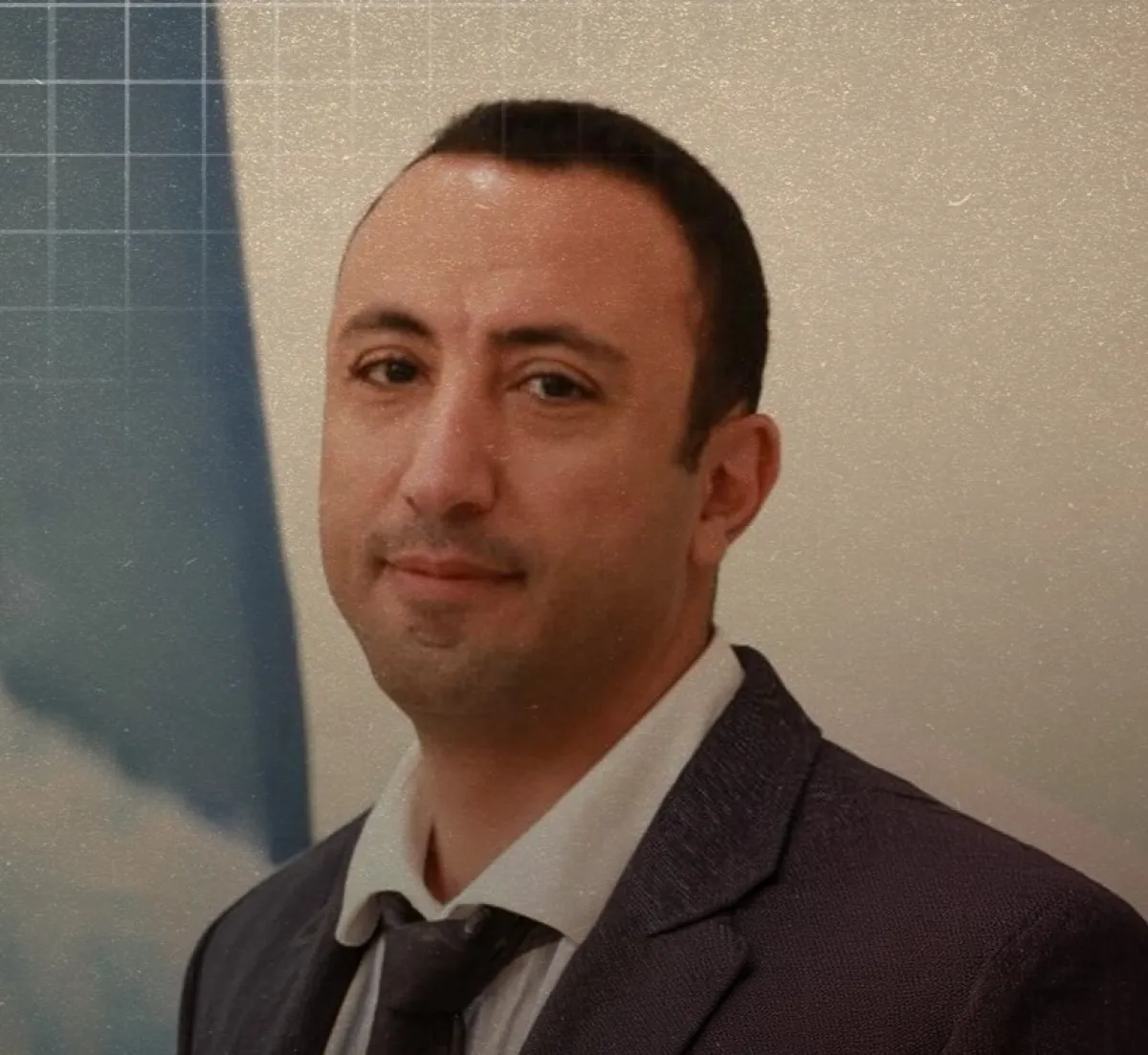 بعد عامين من الاختطاف.. مليشيا الحوثي تحيل موظفاً في مكتب المبعوث الأممي إلى المحاكمة