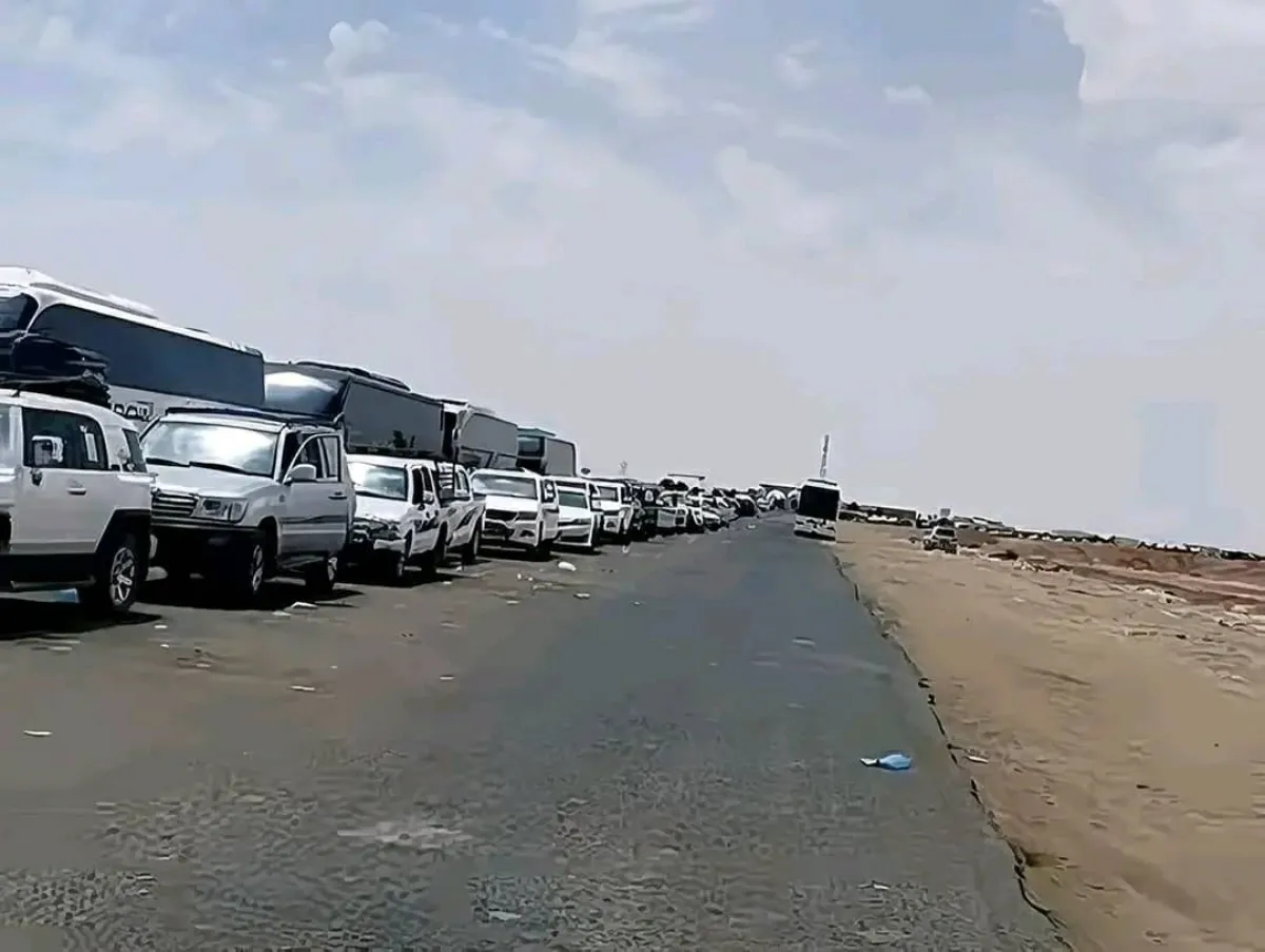 ازدحام في منفذ الوديعة وسط شكاوى من تراجع الخدمات