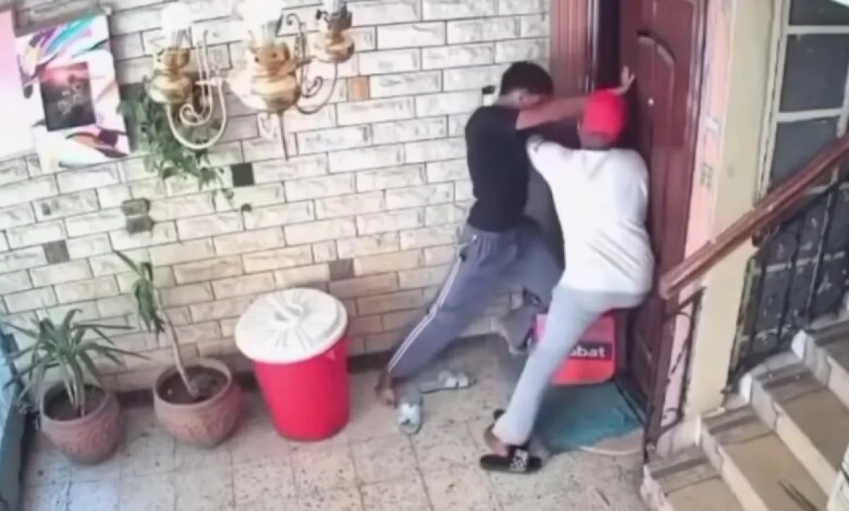 مأساة في القاهرة: أم وابنتها ضحيتان لجريمة قتل أثناء رحلة علاج