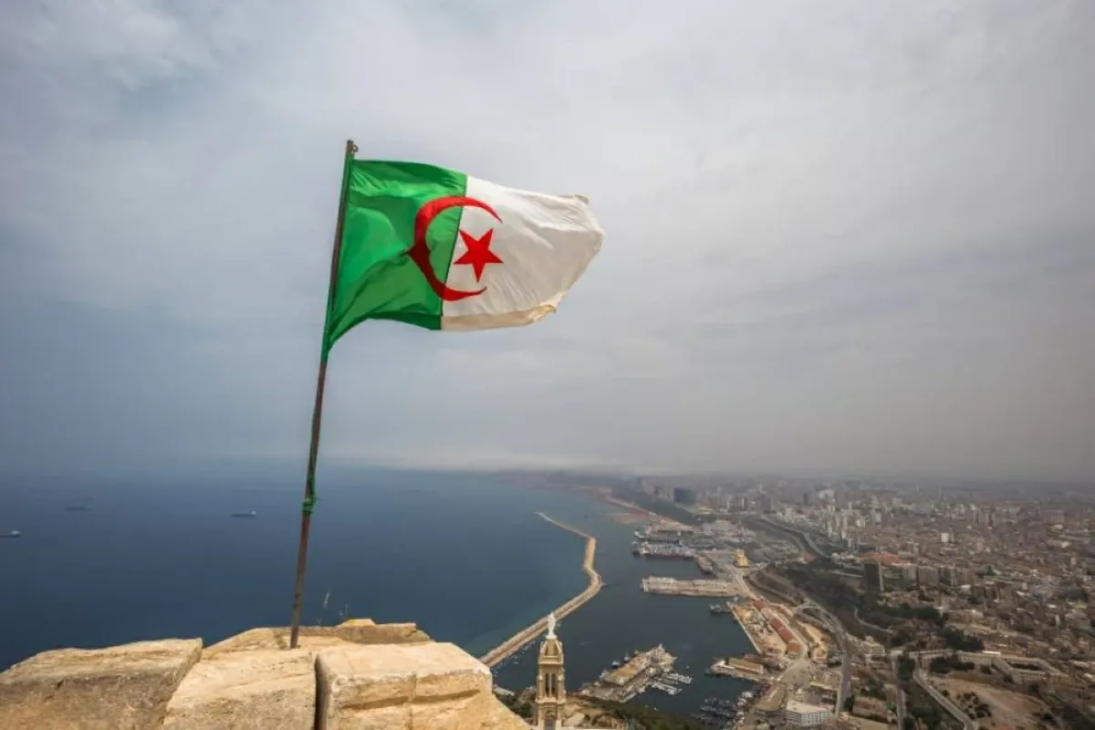 تبون يعين محافظ البنك المركزي وزيراً للمالية في تعديل حكومي جزئي
