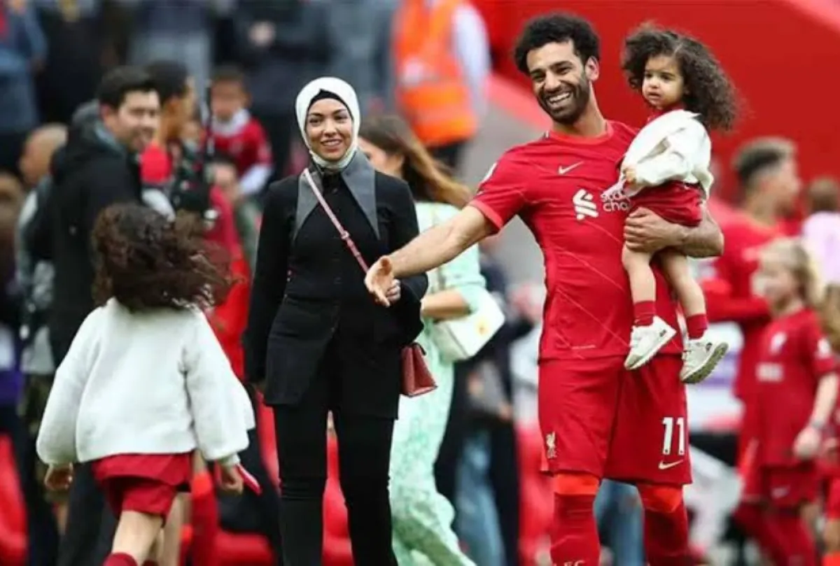 محمد صلاح يحتفل بوصول مولوده الذكر "ليل"