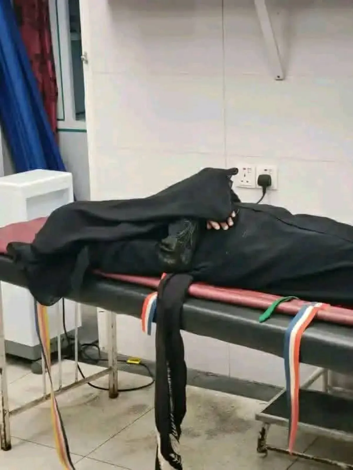 مقتل امرأة وجنينها بقذيفة حوثية في منطقة الشقب جنوب تعز