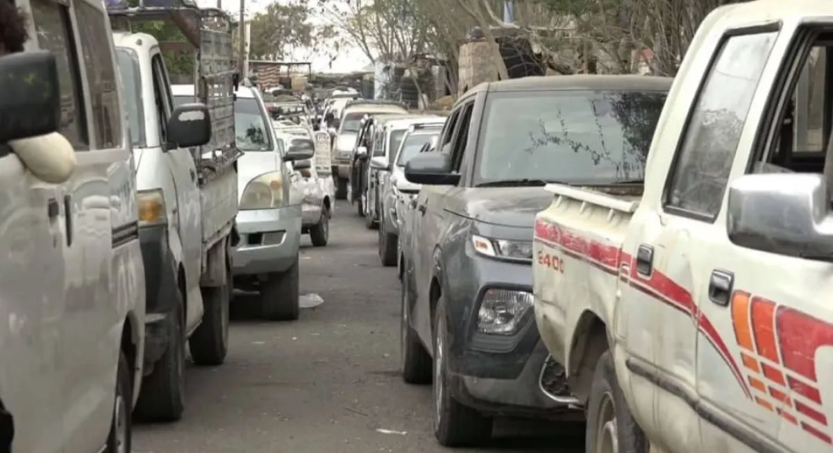 إعادة فتح منفذ جولة القصر أمام المدنيين في تعز