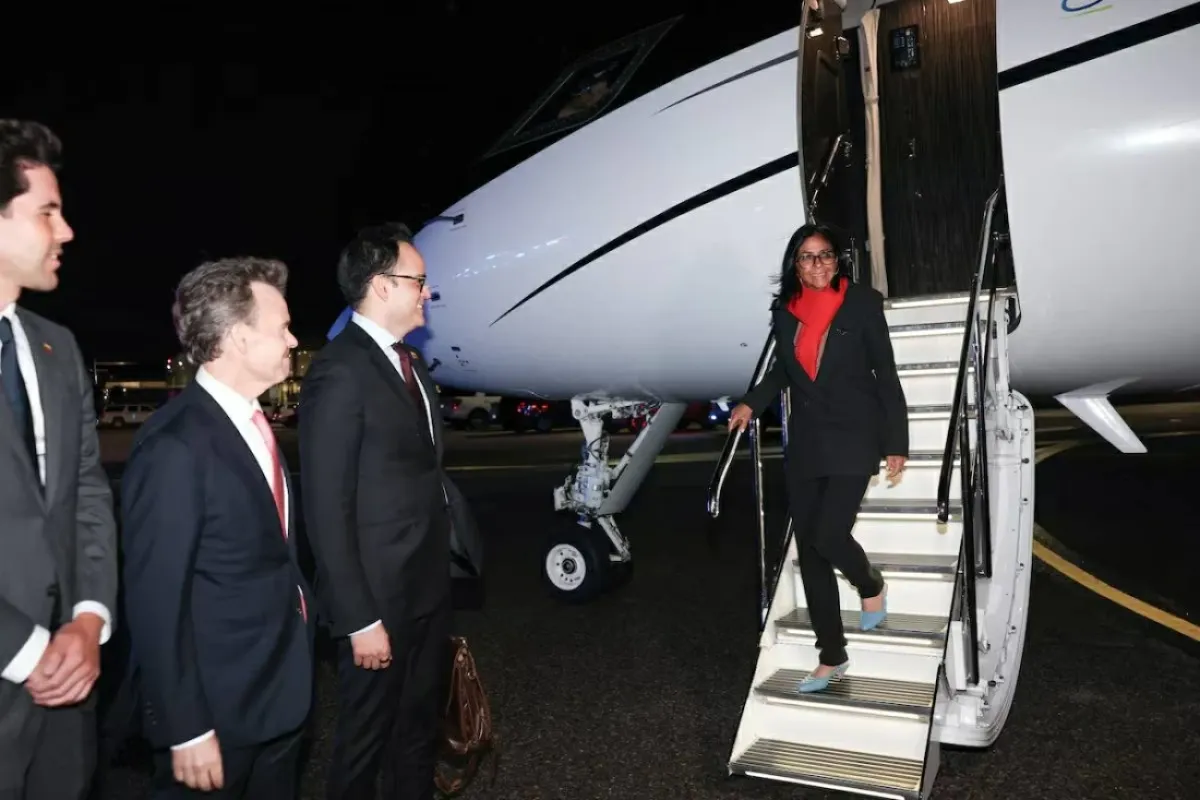 وفد فنزويلي رفيع المستوى يبدأ محادثات مع الولايات المتحدة حول الطاقة والديون والتعدين