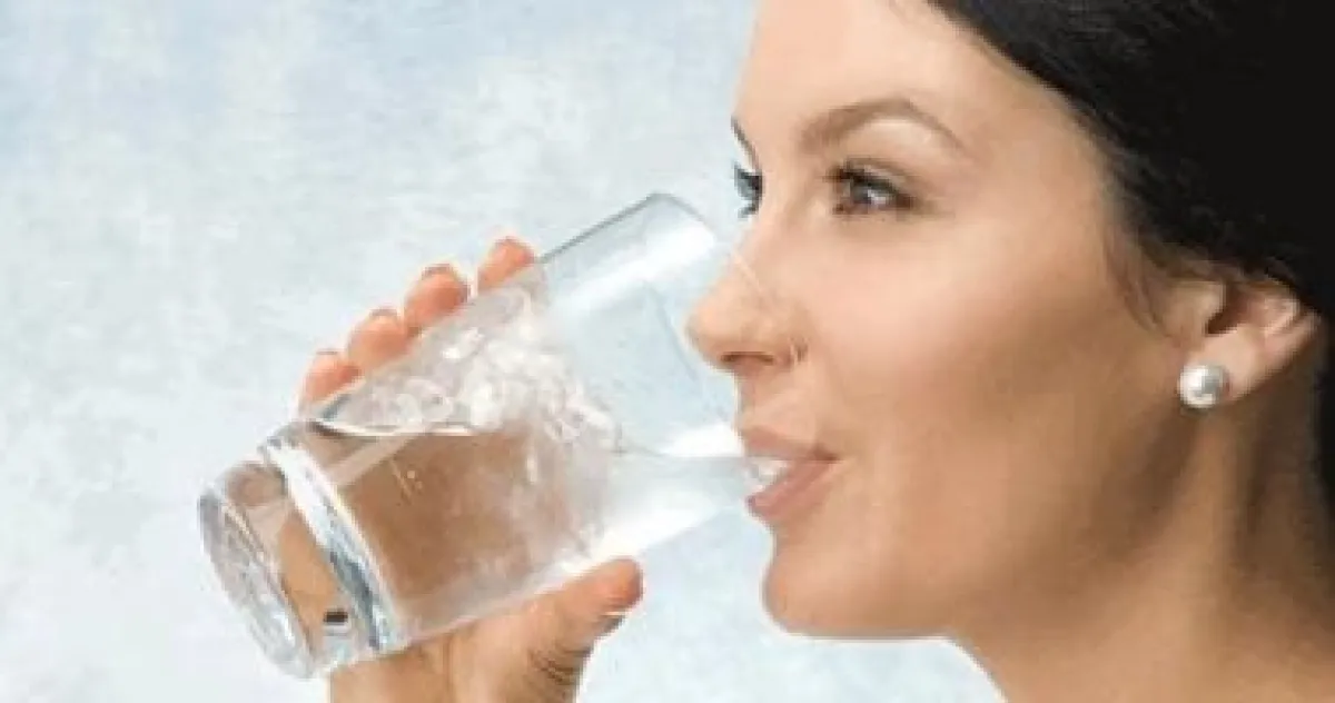 فوائد شرب الماء صباحًا: كيف يؤثر على جسمك؟