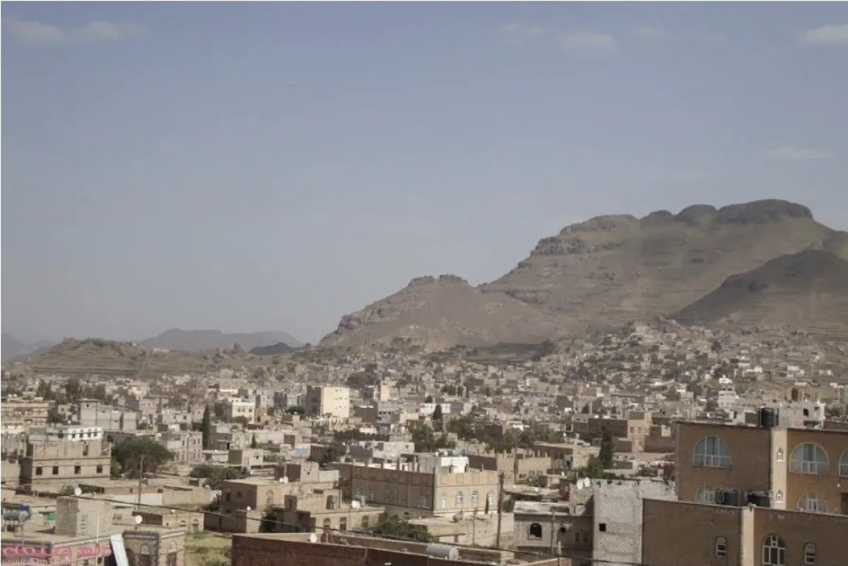 نقل عشرات اليافعين من دار أيتام في يريم يثير مخاوف من احتمال تجنيدهم من قبل الحوثيين
