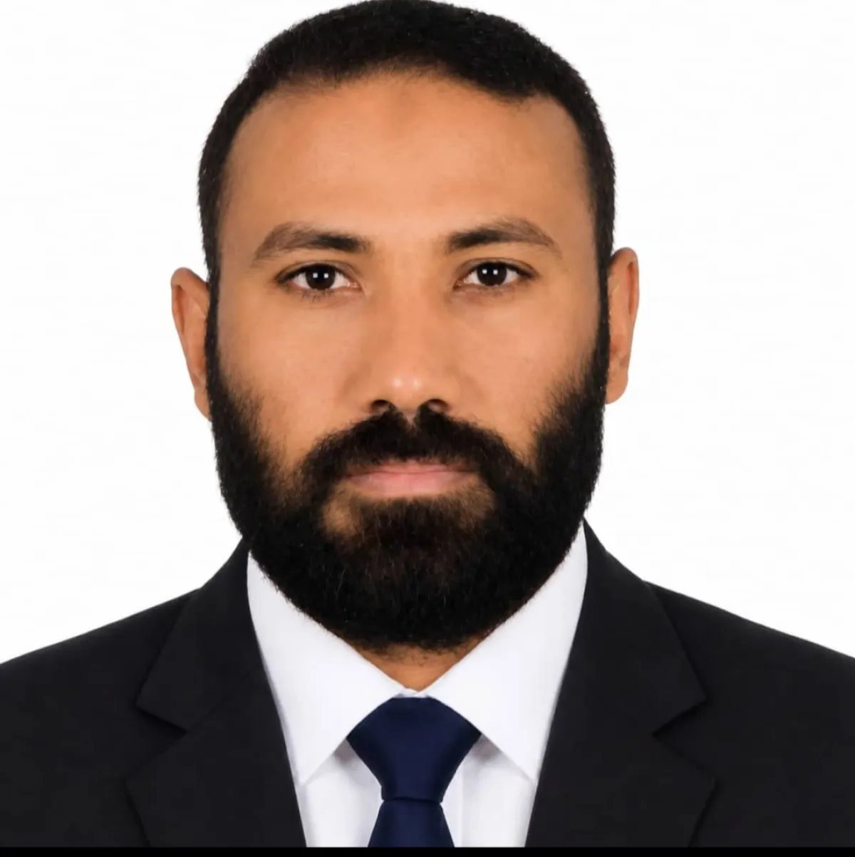 نايل عارف العمادي