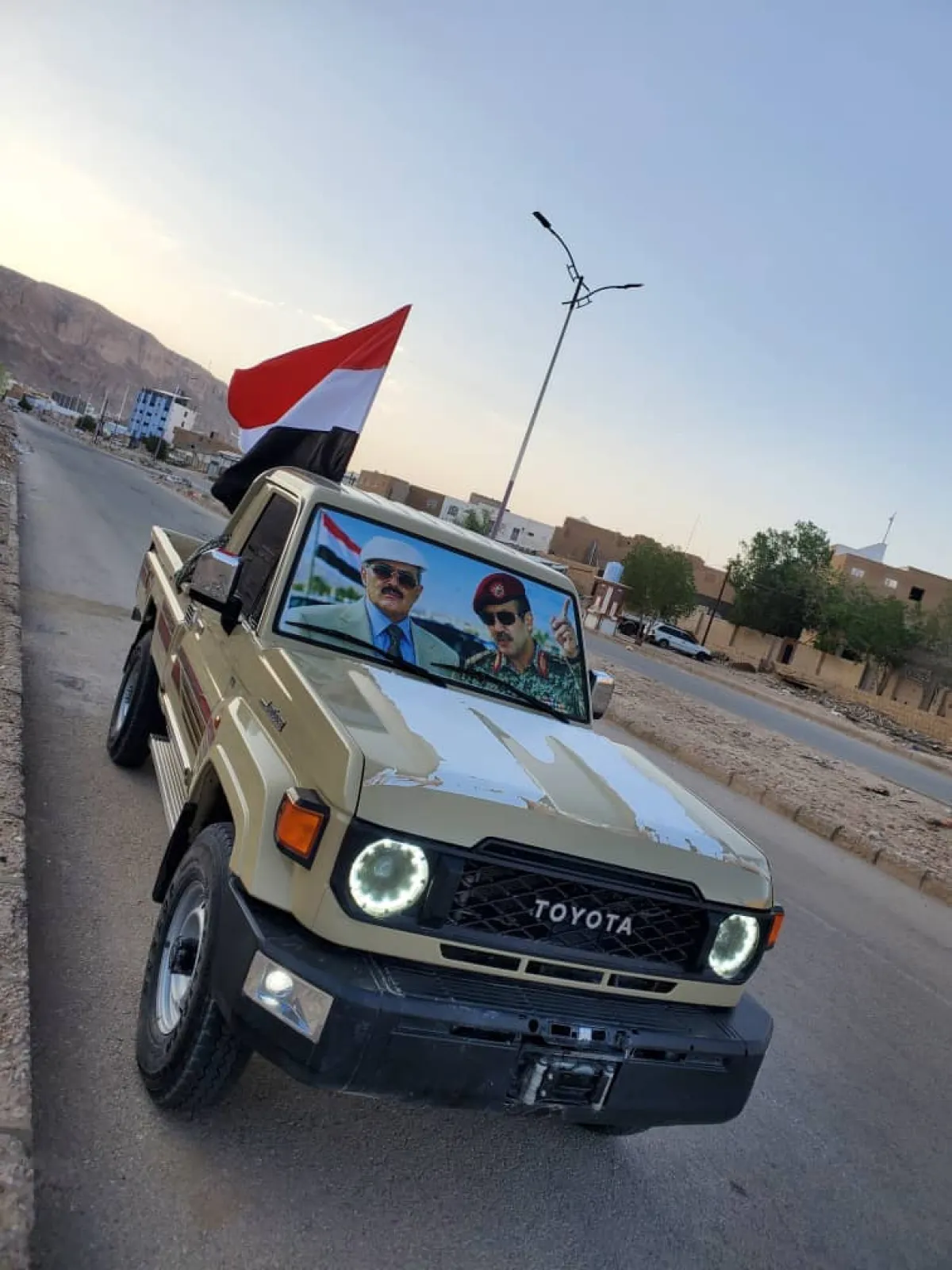 رفعوا صورة الزعيم الشهيد علي عبدالله صالح..  أبناء وادي وصحراء حضرموت يشاركون في إحياء الذكرى الـ64 لثورة 26 سبتمبر المجيدة