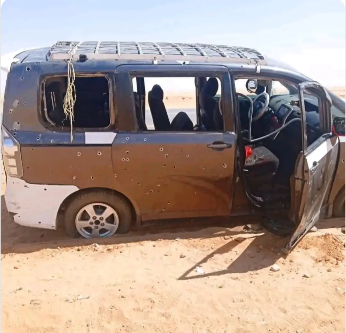 مقتل وإصابة أكثر من 12 مسافراً بإطلاق نار على حافلتين في خط العبر بحضرموت