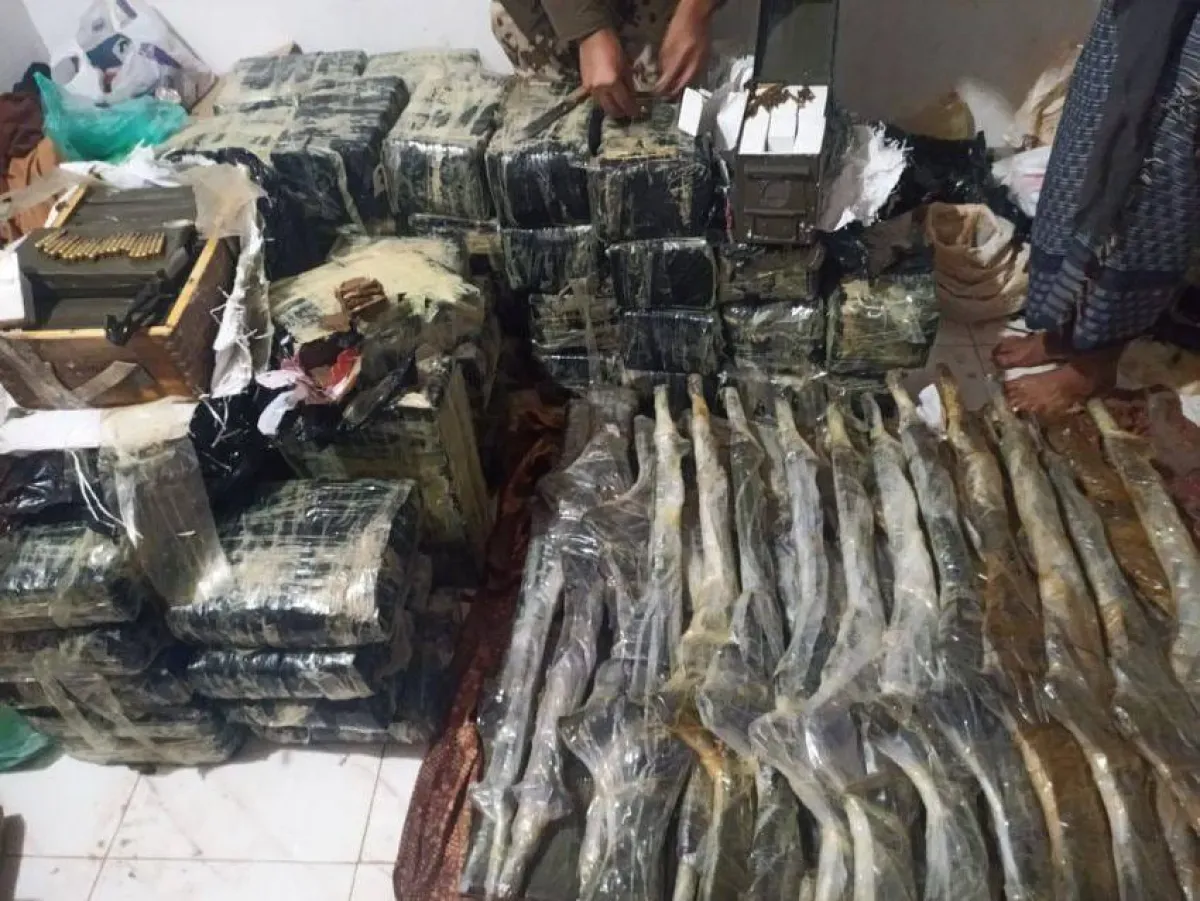 تحذيرات يمنية: سيطرة الحوثيين على سواحل البحر الأحمر تهدد الملاحة الدولية