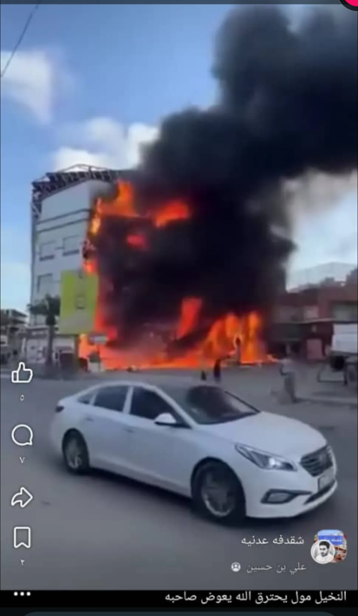 تفاصيل وملابسات حريق النخيل مول في عدن