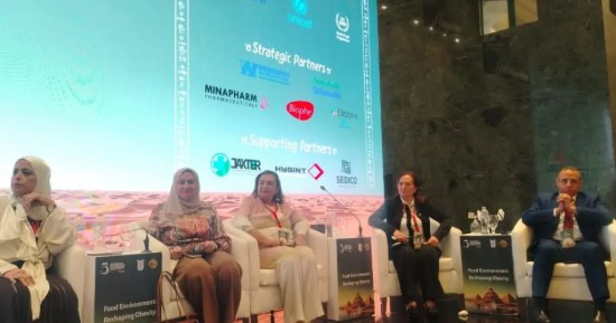 الرضاعة الطبيعية تحمي الطفل من السمنة وتدعم صحته