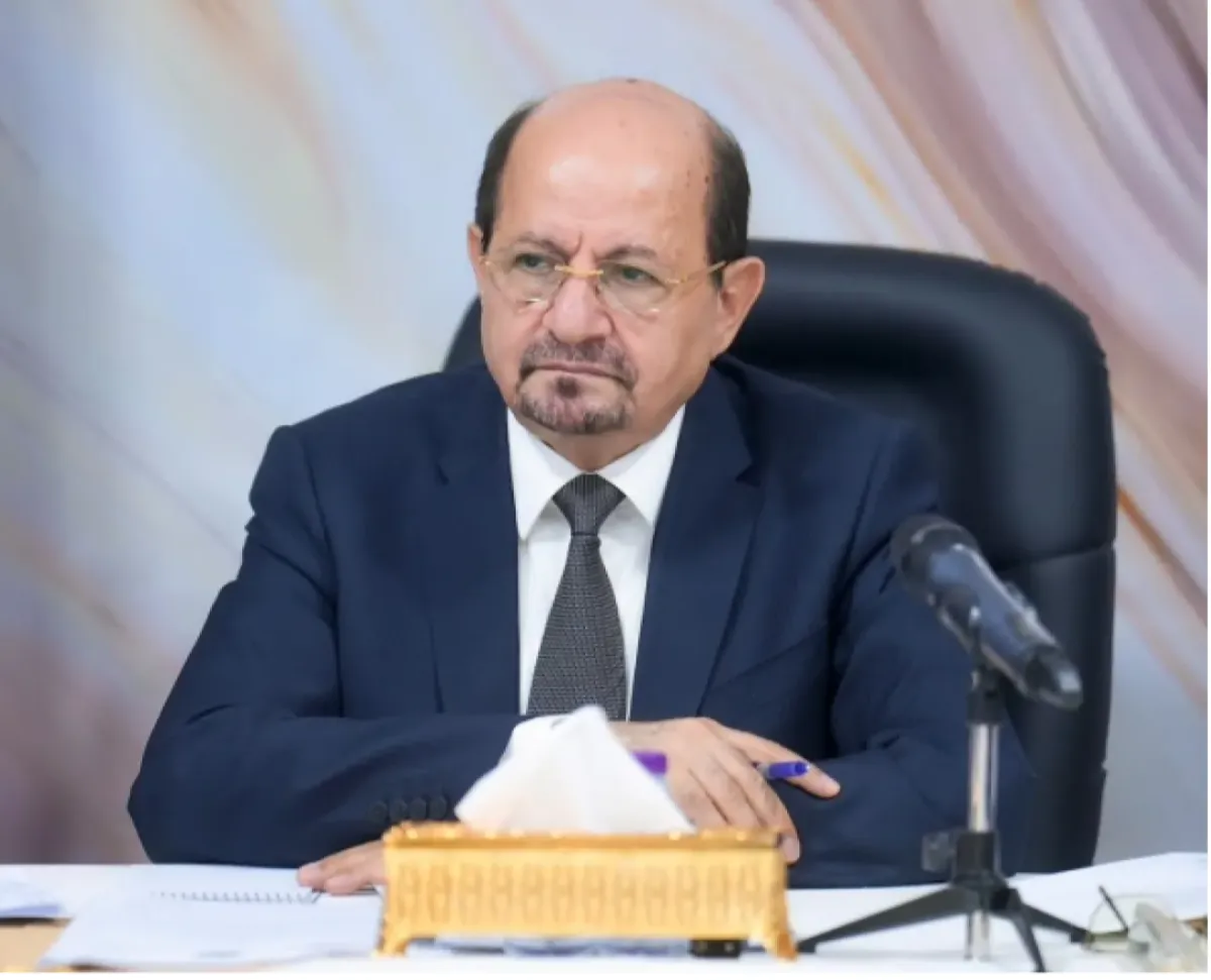 رئيس الوزراء: استهداف قصر معاشيق إرهاب حوثي جبان لن يثني الحكومة عن معركة «فجر اليمن»