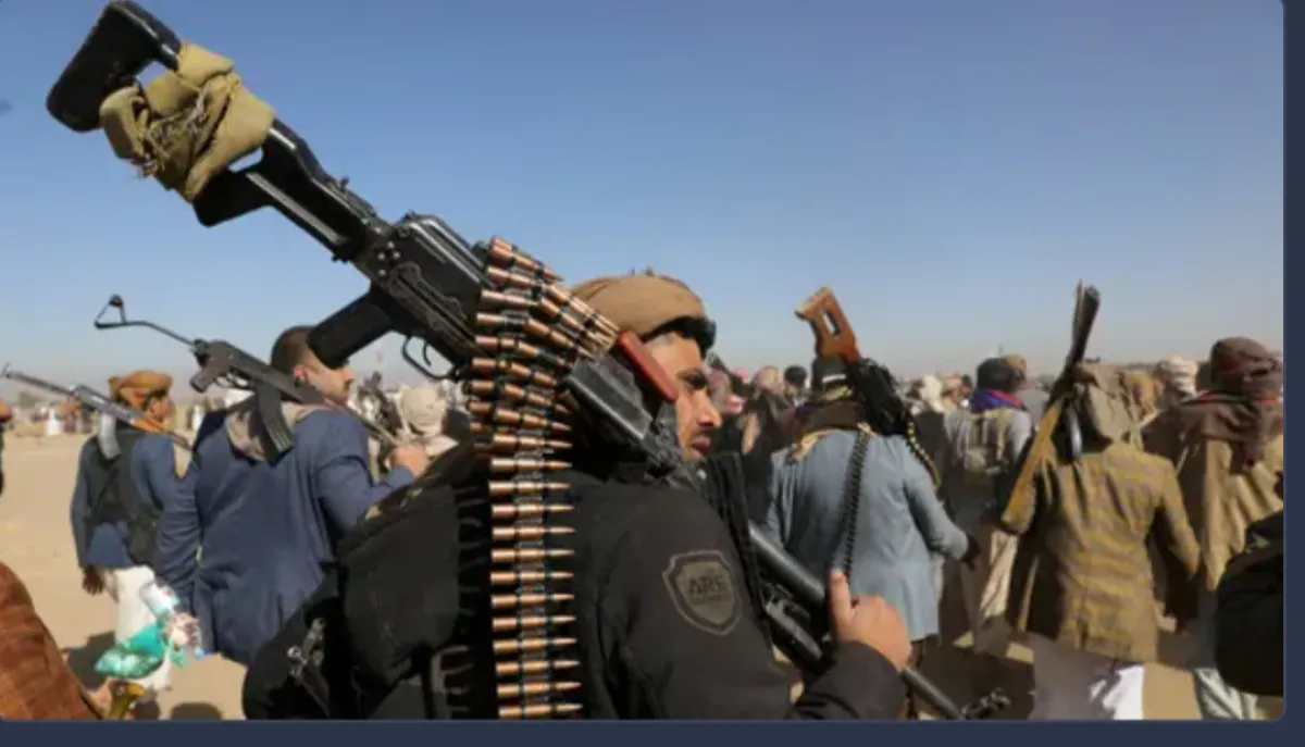 وسط فشل التعبئة وفرار القيادات وازمة تمويل خانقة ومحاولة انقاذ ايرانية من العراق .. مليشيا الحوثي تنهار في صنعاء