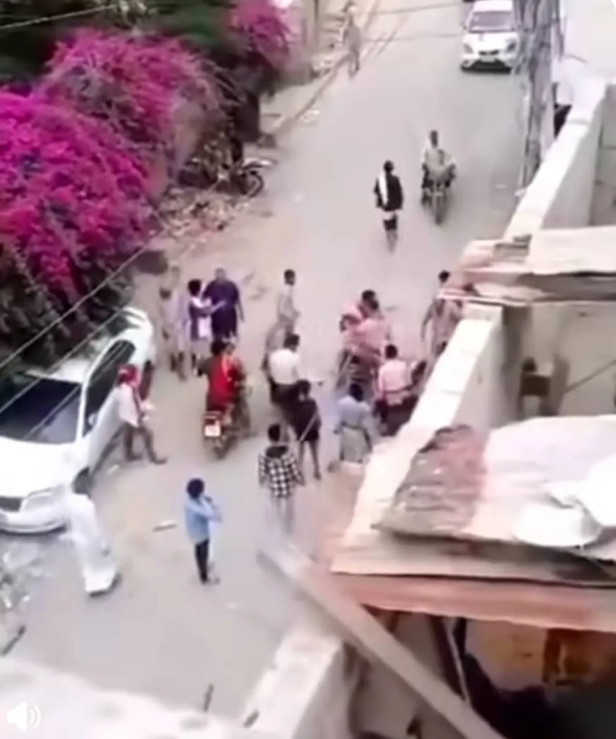 قصف صاروخي حوثي يصيب 6 مدنيين في صينة ومعارك عنيفة بعصيفرة وكلابة