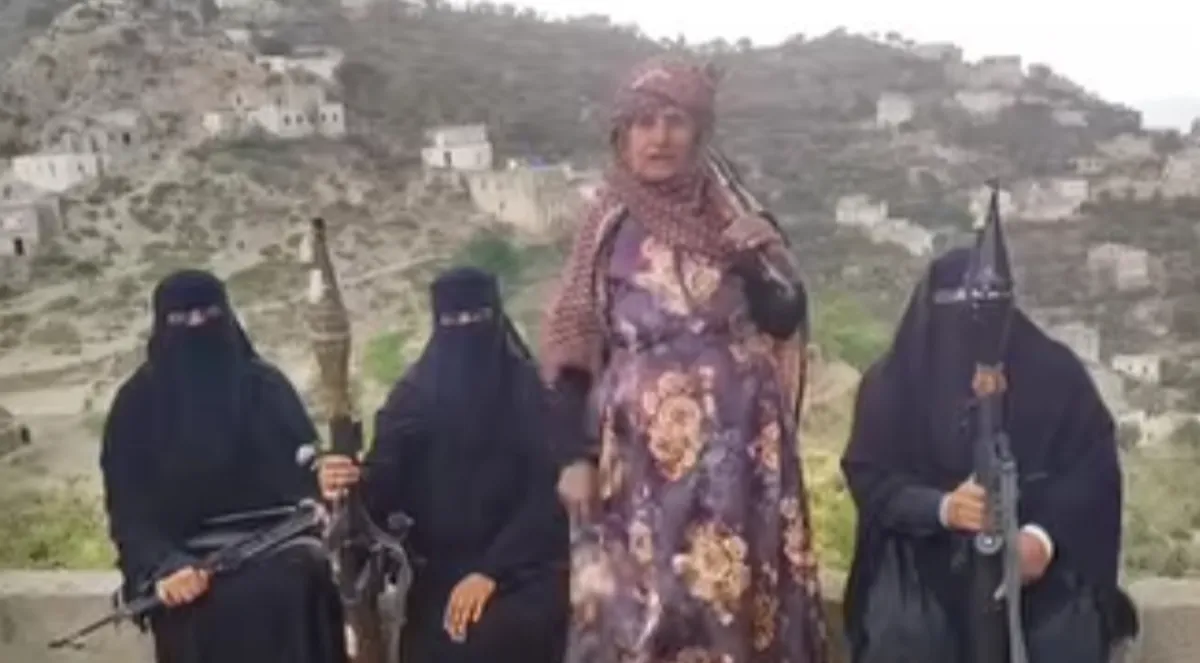 من صبر الصمود.. والدة شهداء "آل دماج" تحث أبناء تعز على المقاومة